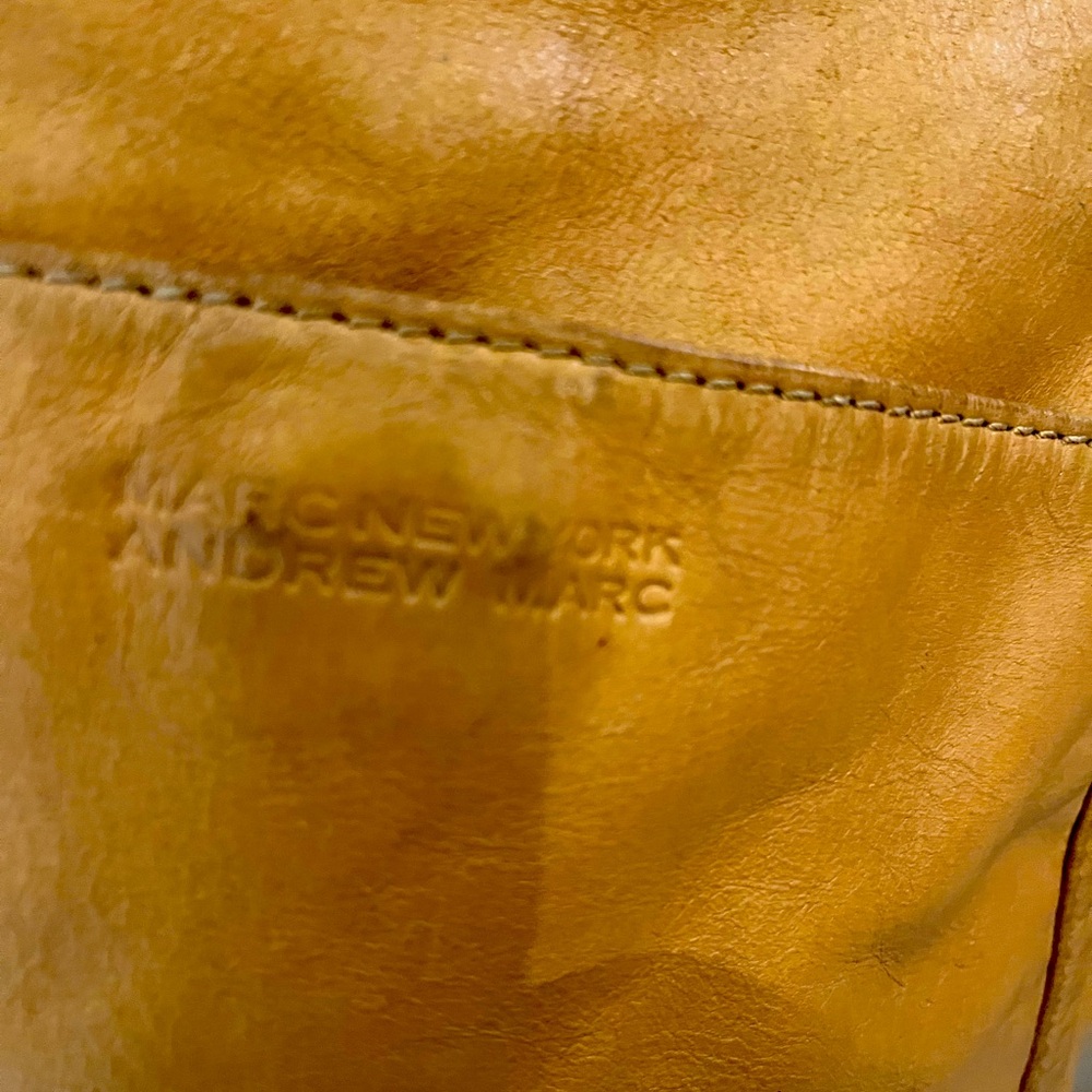 MARC NEW YORK/ANTHONY MARC LEATHER SHOULDER BAG